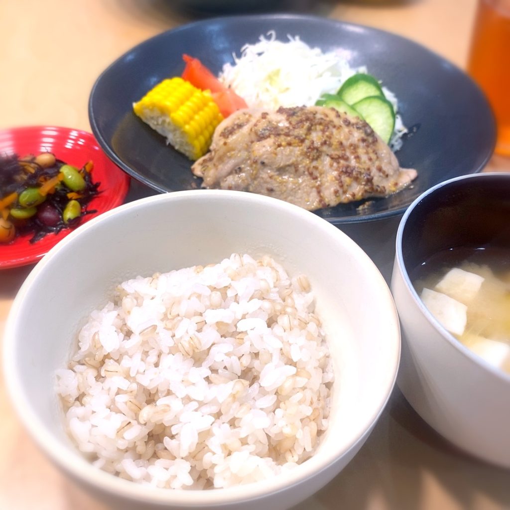 お客様から頂いた大麦で夜ご飯♡